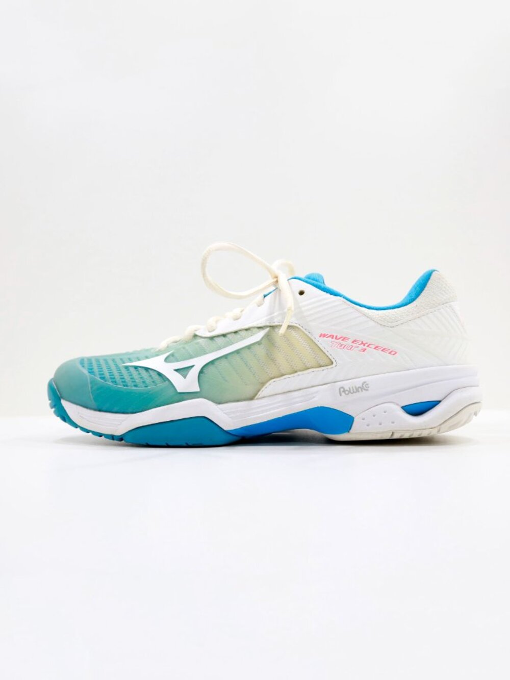 Mizuno Wave Exceed Tour 3 All Court White & Blue Tennis Shoes - Women's 8.5